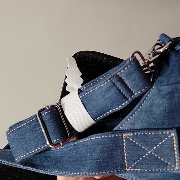 🔥Host Pick🔥True Religion Dark Denim Hobo Bag w/Crossbody Strap&Silver Hardwear - Picture 7 of 14